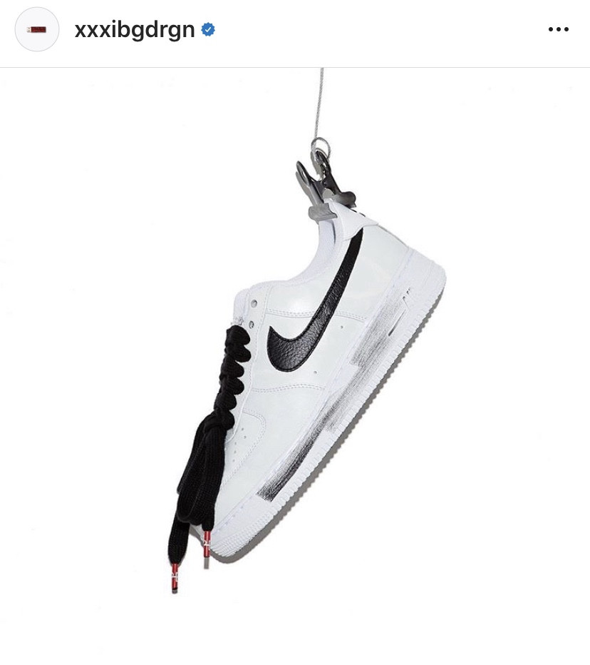 G-Dragon поделился фотографиями новых кроссовок, созданных в коллаборации с Nike