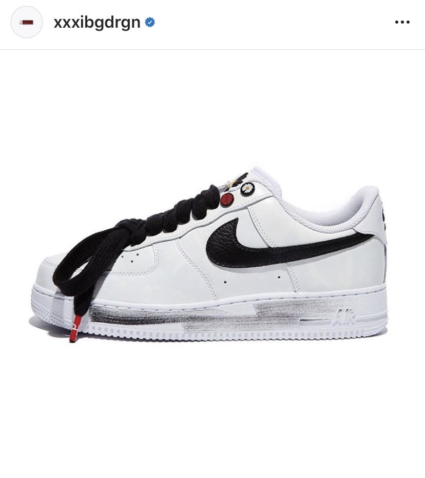 G-Dragon поделился фотографиями новых кроссовок, созданных в коллаборации с Nike