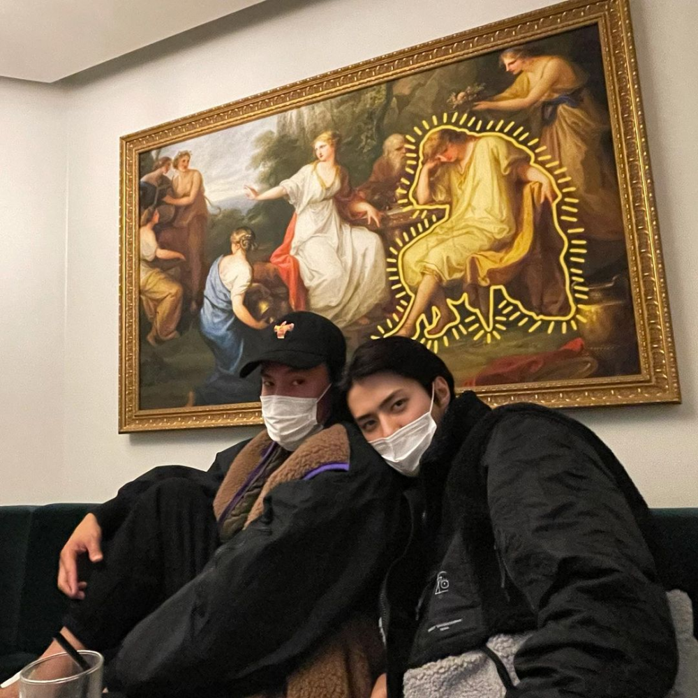 Сехун (EXO) и Ли Кван Су демонстрируют «броманс» в социальных сетях