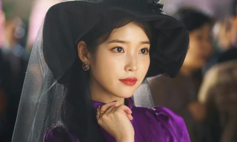 IU