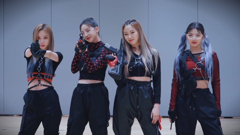 Netizens have divided reaction to aespa's Techwear in their special  choreography video | allkpop