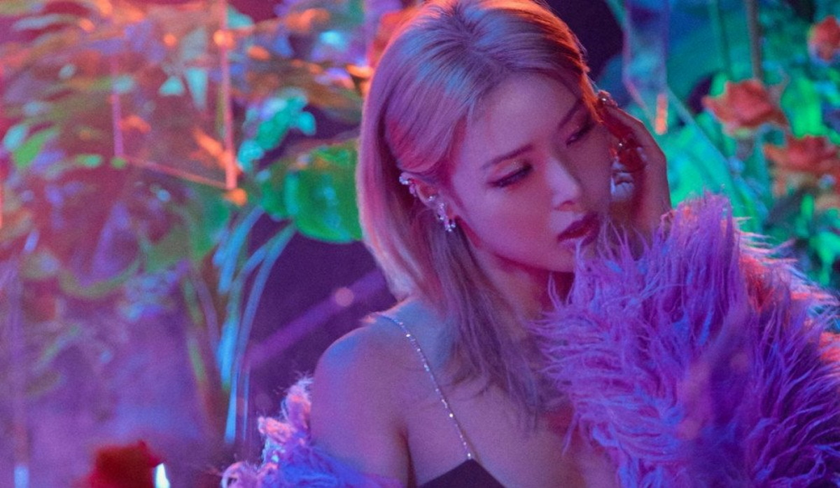 Yubin bathes in 'Perfume' in sweet MV | allkpop