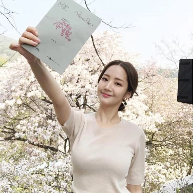 Пользователи сети не могут поверить, что актрисе Пак Мин Ён уже 36 лет