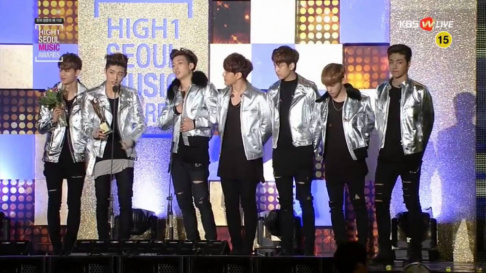 iKON, Bobby, JU-NE (Koo Jun Hoe), Song Yun Hyeong, B.I, Kim Jin Hwan, JU-NE (Junhoe), Chanwoo, Donghyuk