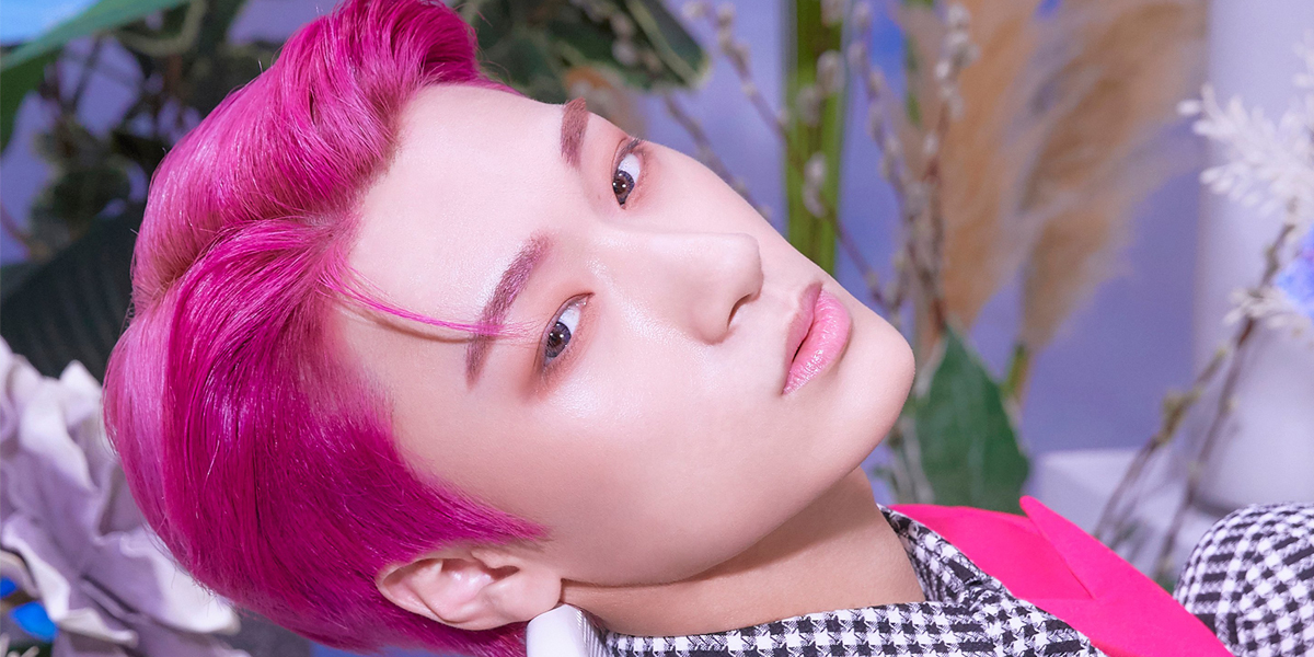 Ateez san. Сан ATEEZ. Choi San ATEEZ. Choi San ATEEZ Pink. ATEEZ Юнхо с розовыми волосами.