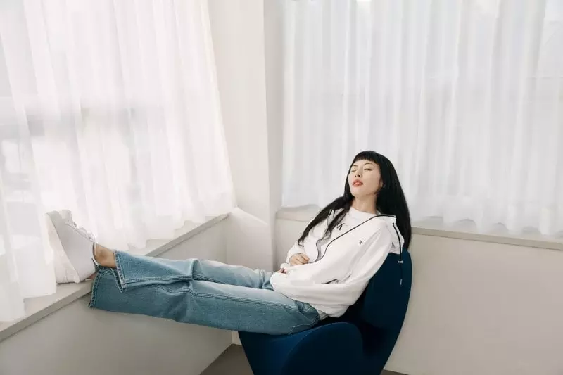 Calvin Klein releases a sensual pictorial where HyunA and Dawn show off
