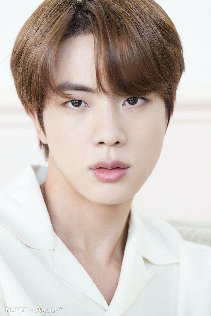 Dispatch's pictorial editor revealed that Jin's photos don't need editing |  allkpop