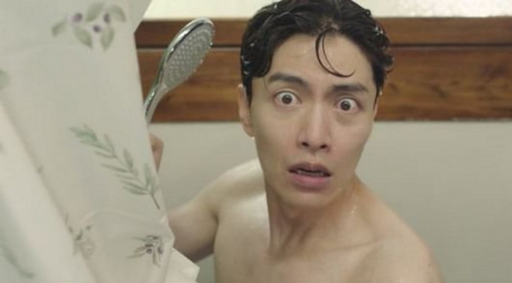 Сцена Ли Мин Ки в душе в дораме «О! Мастер» вызвала споры в сети