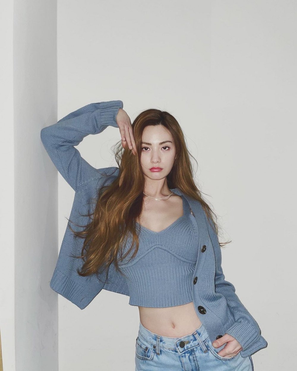 Netizens are mesmerized by Nana's perfect figure