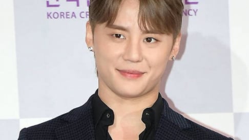 Junsu (XIA)