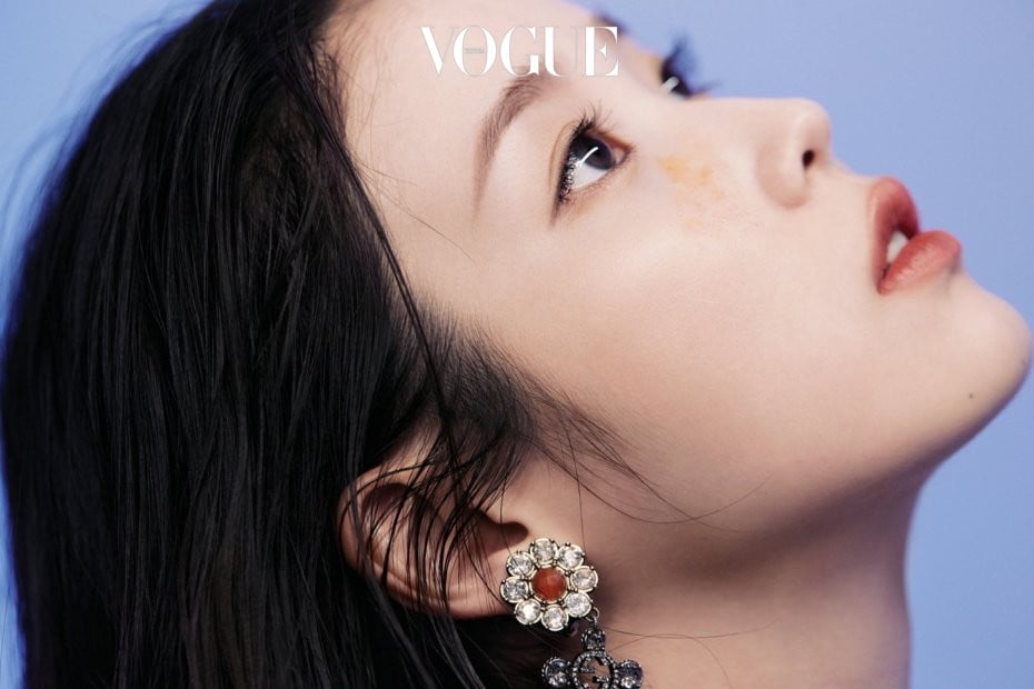 Муза Gucci Beauty – АйЮ – на фотоссесии Vogue