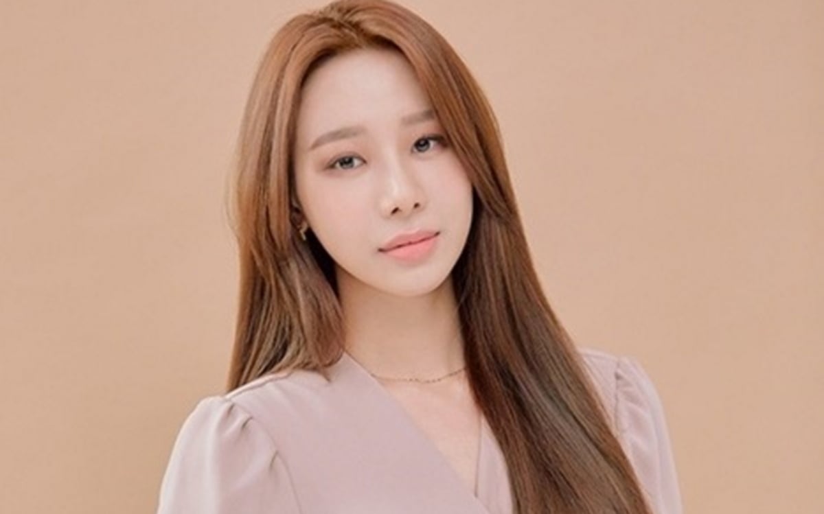 ＢＥＳＴＩＥ　 Ｊｕｎｇ Ｙu Ｊi　 トレカ【希少】 allkpop_1621332880_20210518-