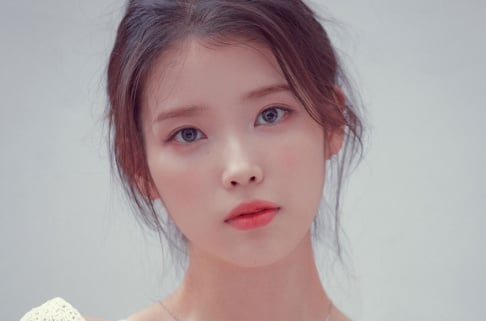 IU