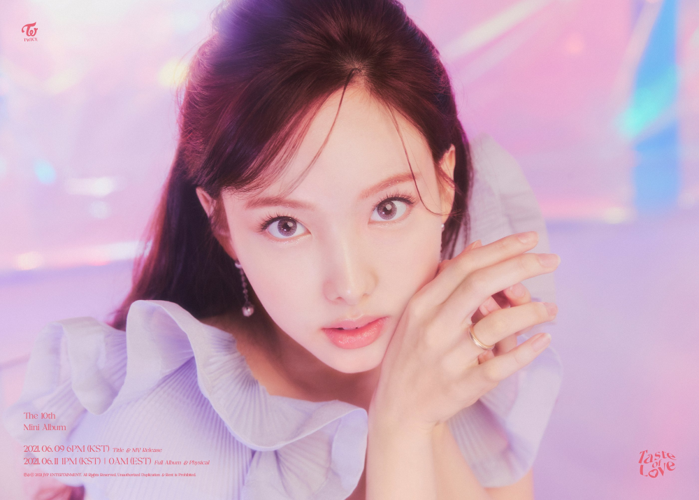 TWICE members show off their glistening beauty in the new set of teaser photos for 'Taste of Love