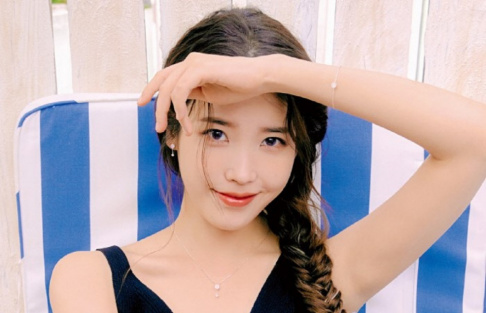 IU