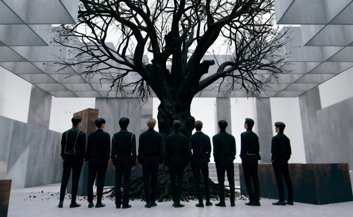 Turn them over. Sf9 turn over. sf9 turn over foto album. turnover photo.