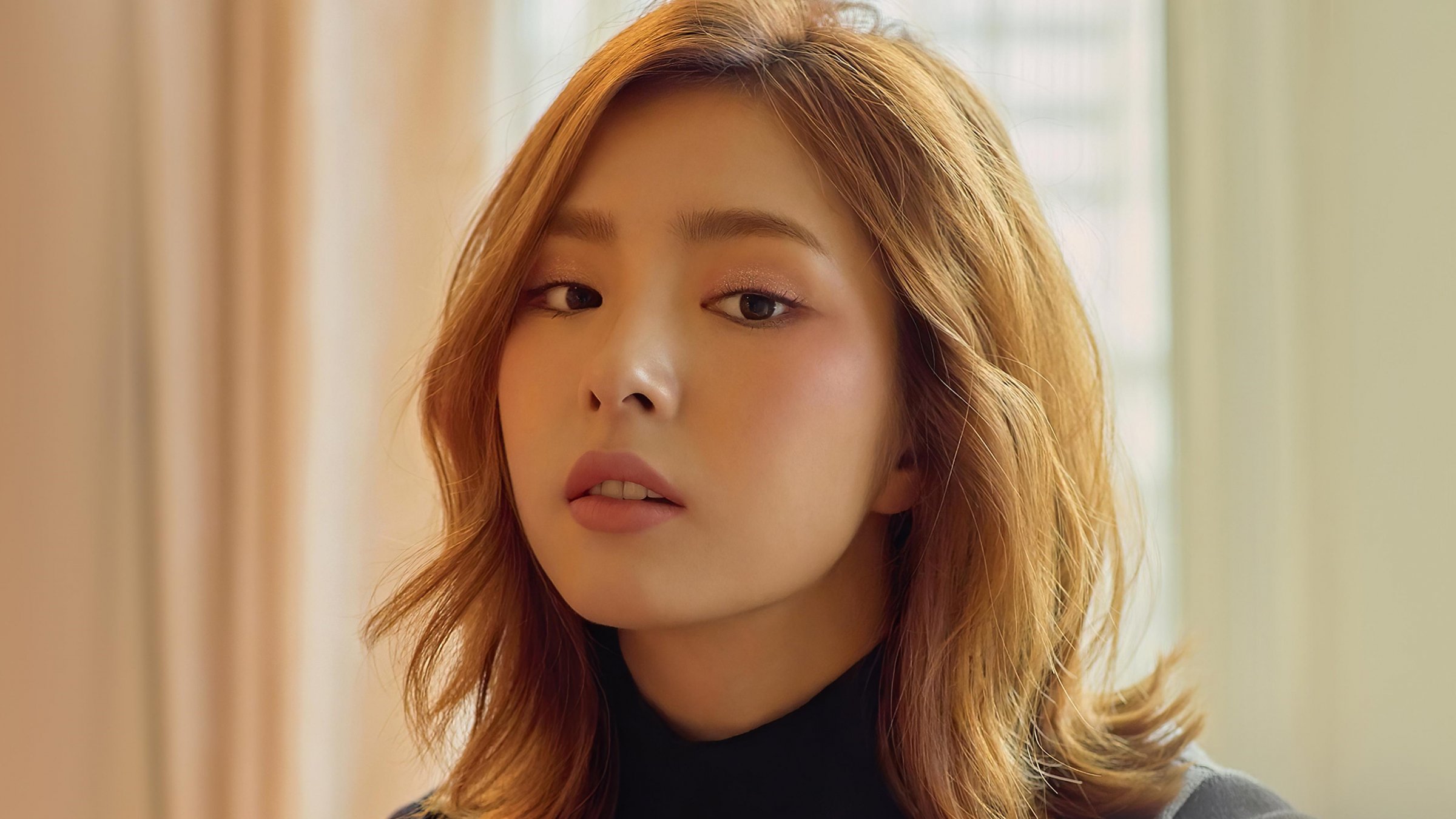 Shin Se Kyung signs with IU's agency allkpop