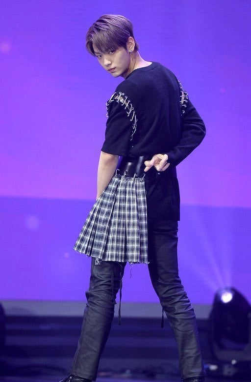 Male idols who can rock skirts