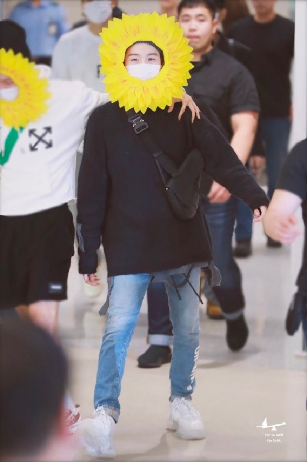 ✈ Suga : Airport Fashion Appreciation