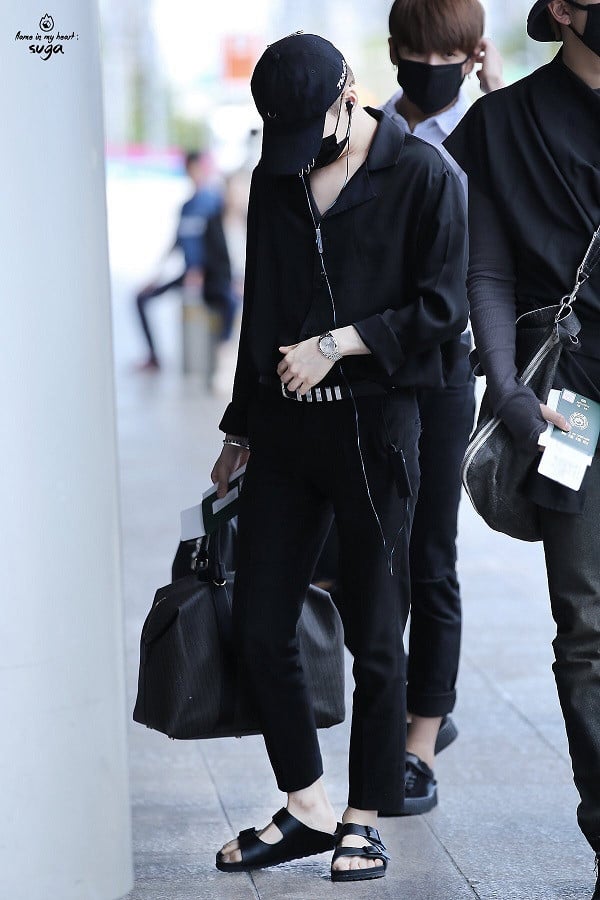 ✈ Suga : Airport Fashion Appreciation