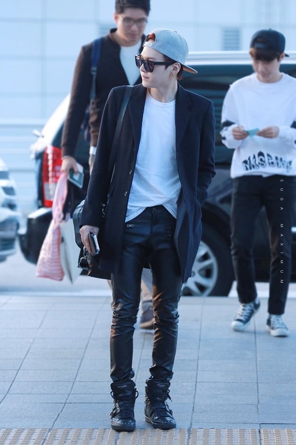 Check Out BTS Suga's Cool Street-style Airport Outfit