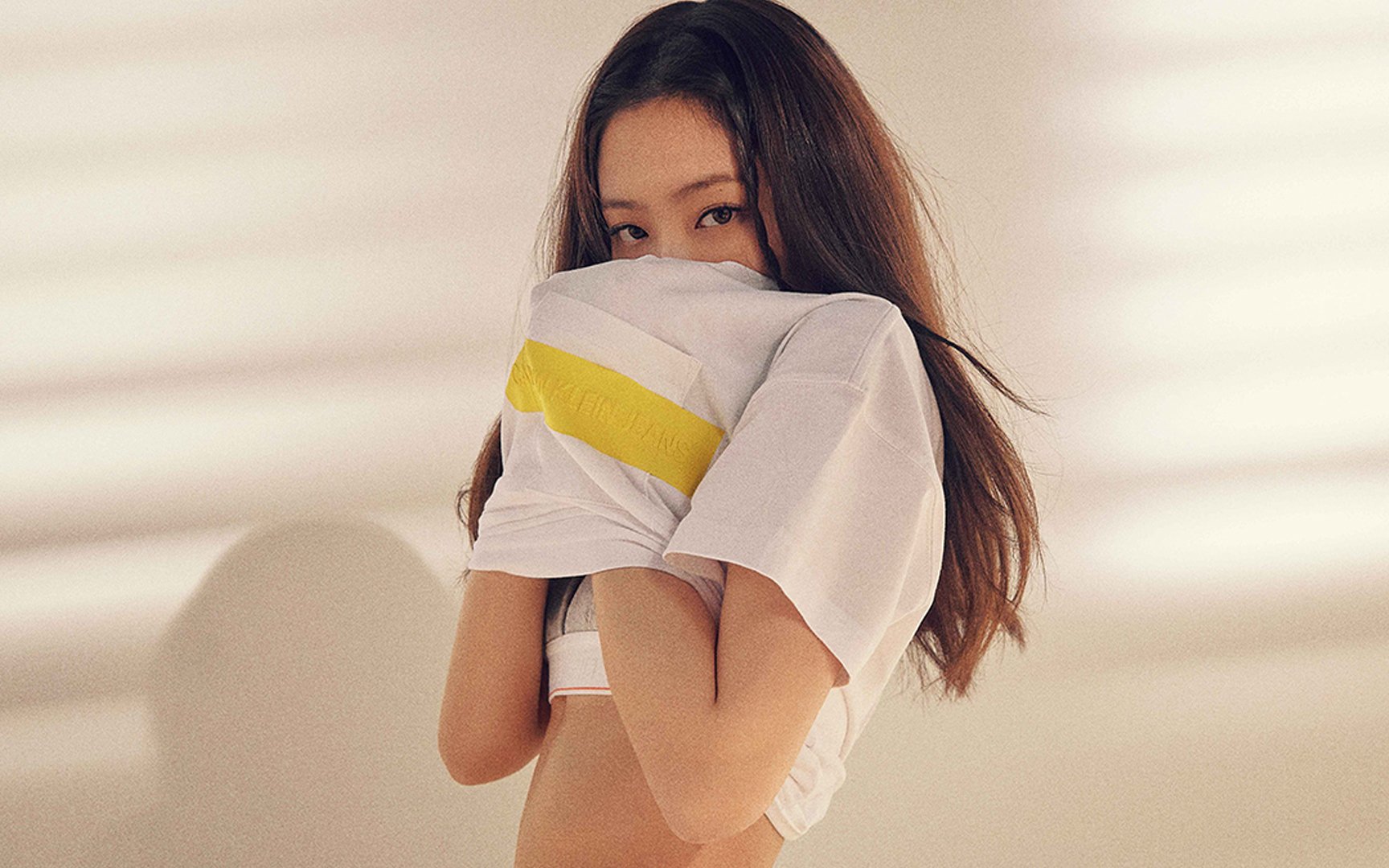 Calvin Klein Japan releases another heart-throbbing sexy photo of BLACKPINK's Jennie | allkpop