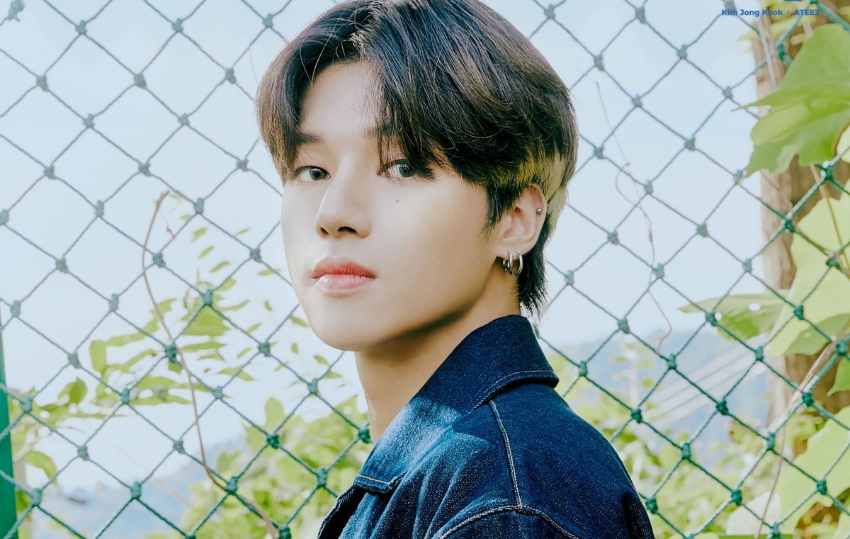 ATEEZ's Wooyoung & Jongho are next in teaser images for 'Season Songs' collab with Kim Jong Kook | allkpop ATEEZ's Wooyoung & Jongho are next in teaser images for 'Season Songs' collab with Kim Jong Kook | allkpop
