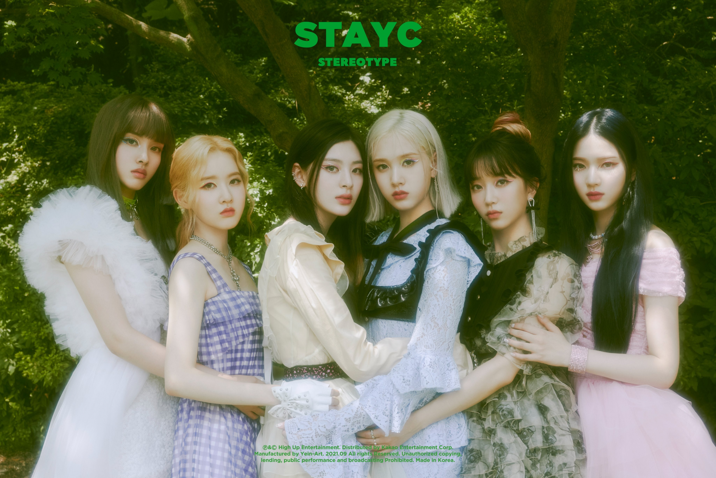 STAYC unveils beautiful group concept photos for their first minialbum