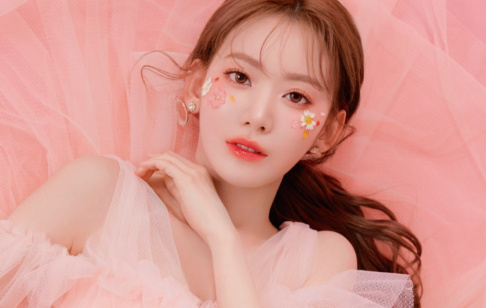 IZ*ONE, Miyawaki Sakura