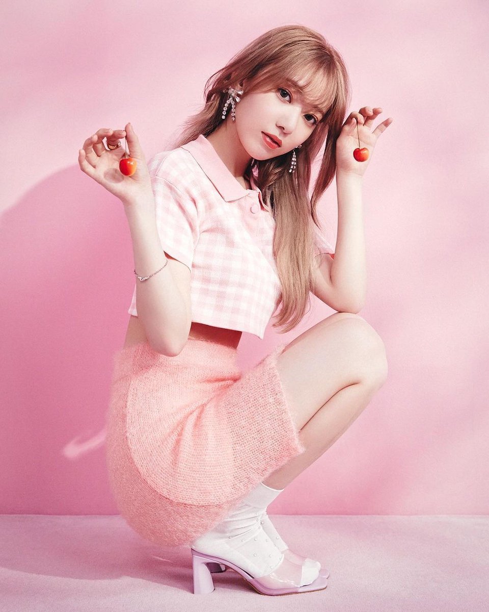 Miyawaki Sakura teases the launch of her very own cosmetic brand