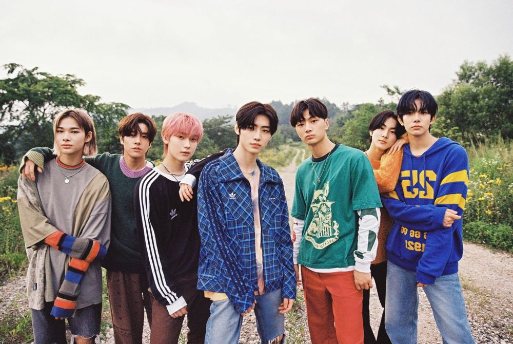 The Top 10 Best-Selling K-Pop Boy Groups Of 2022 Show That Their Popularity Hasn't Decreased One Bit - Koreaboo