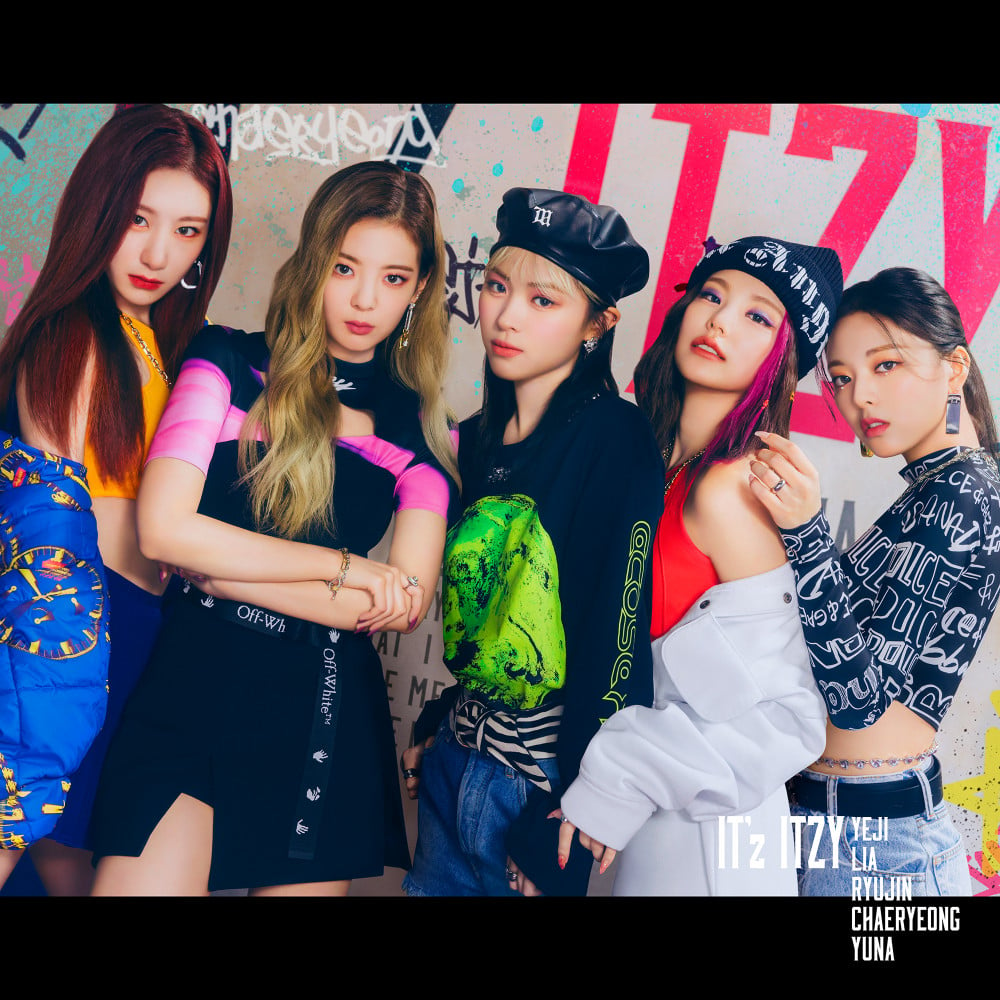 [Дебют в Японии] ITZY альбом «IT'z ITZY»: музыкальный клип "LOCO" + концепт-фото