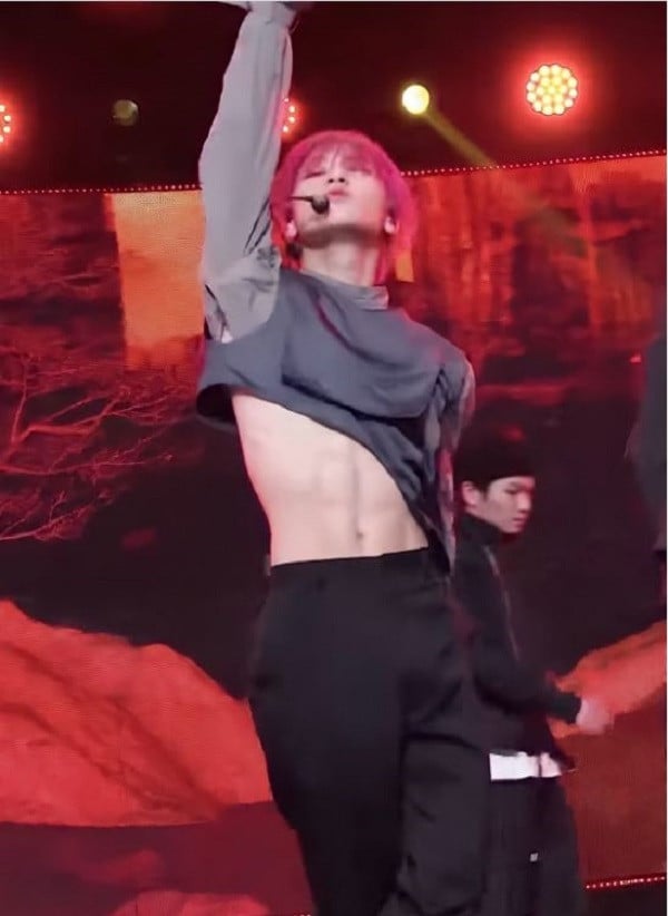ATEEZ's San makes netizens' jaws drop with his amazing physique | allkpop