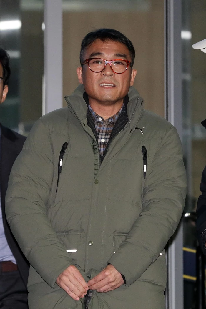 Певец-ветеран Ким Гон Мо оправдан по обвинению в сексуальном насилии