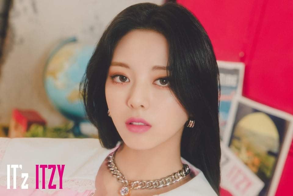 [Дебют в Японии] ITZY альбом «IT'z ITZY»: музыкальный клип "LOCO" + концепт-фото