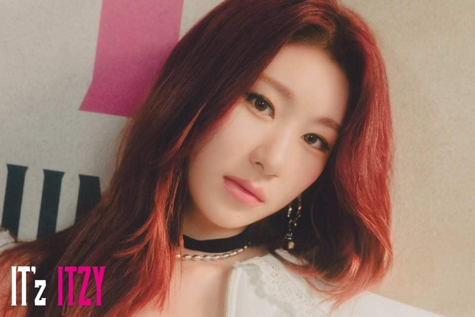 [Дебют в Японии] ITZY альбом «IT'z ITZY»: музыкальный клип "LOCO" + концепт-фото