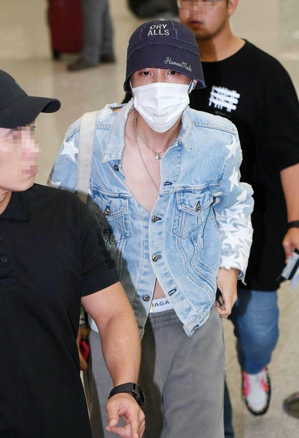 BTS J-Hope Looking Super Fly In His Recent Airport Outfit