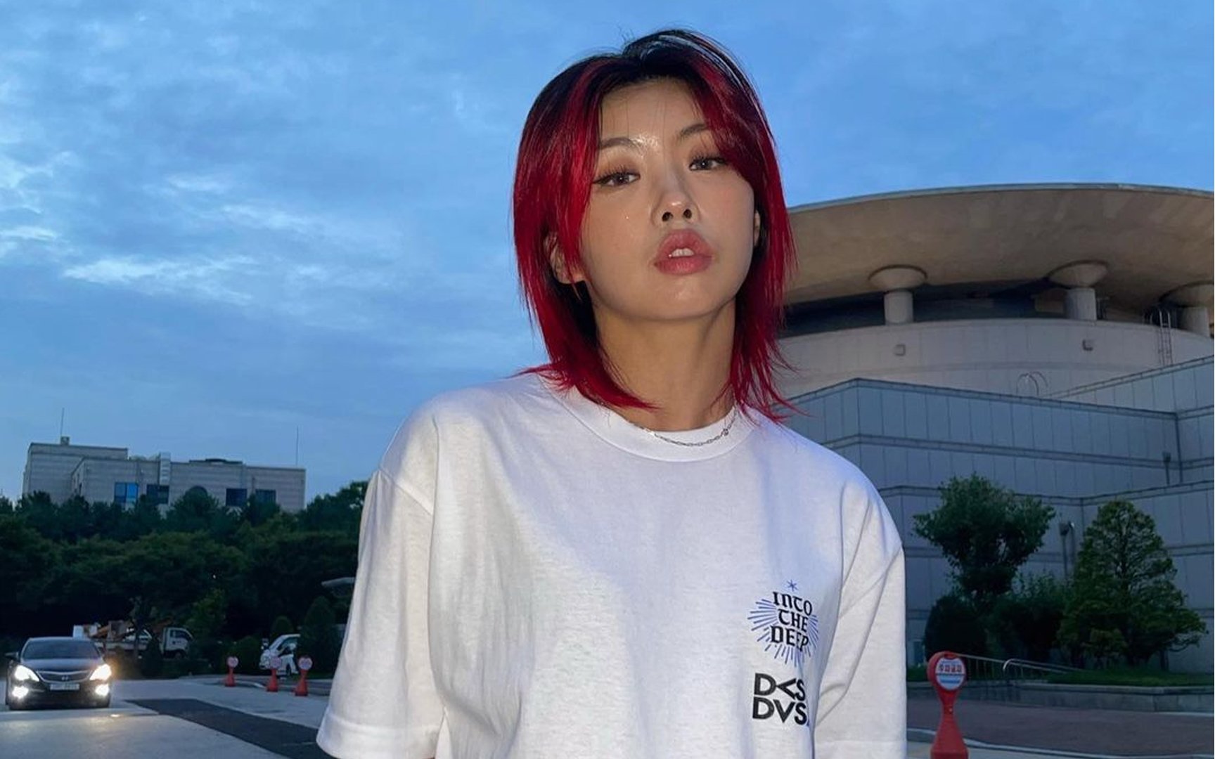 Street Woman Fighter's Aiki shares a photos with an unexpected top actress | allkpop Street Woman Fighter's Aiki shares a photos with an unexpected top actress | allkpop