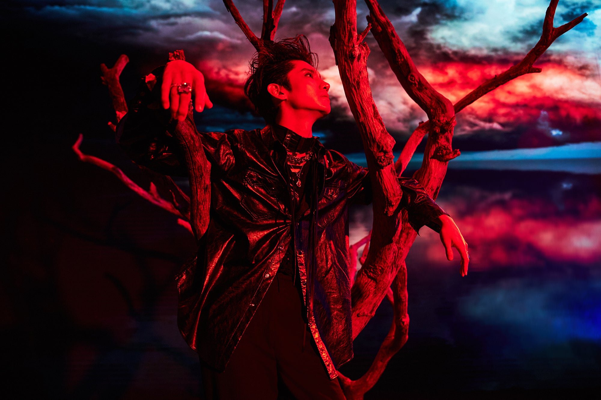 TVXQ's Changmin draws out his sinister sexy charms in the new batch of  teaser photos for 'Devil' | allkpop