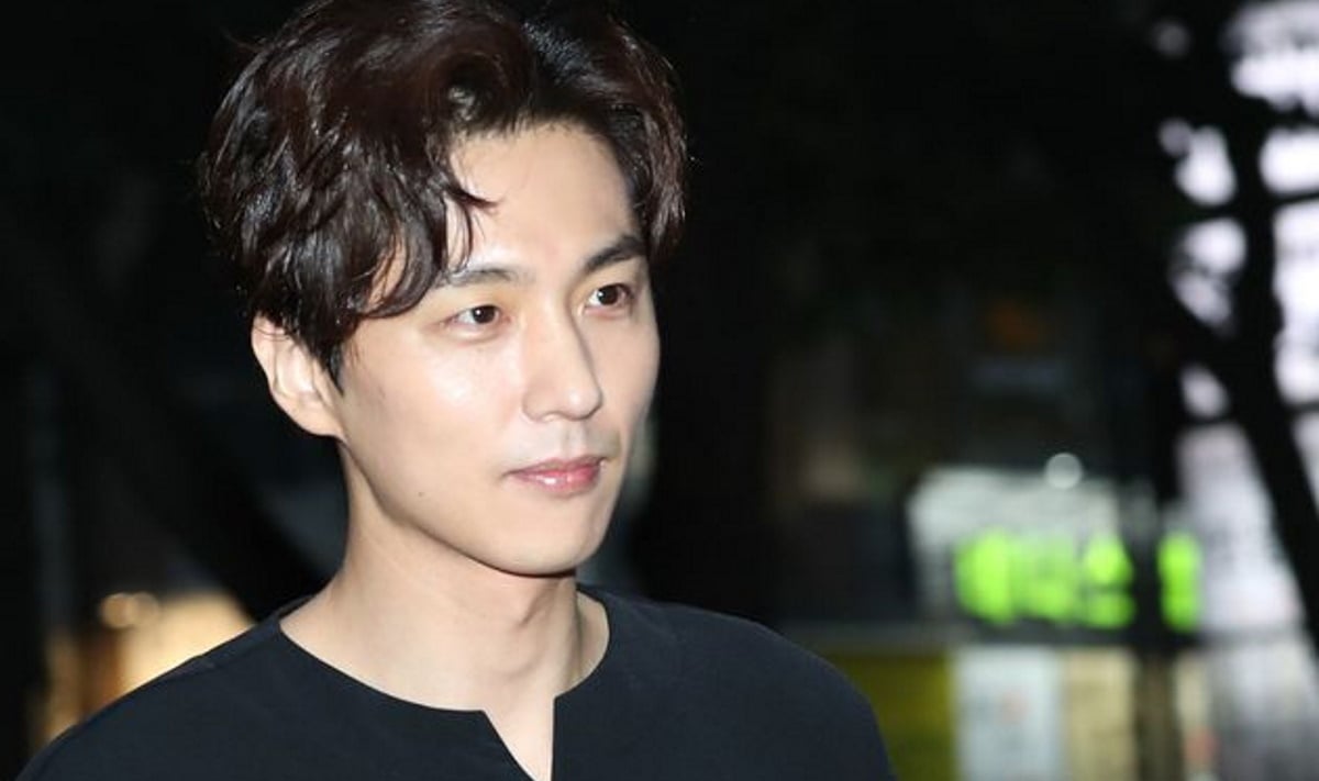 Actor Shin Dong Wook talks about the painful reason behind his hiatus