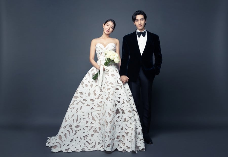 Пак Шин Хе и Чхве Тэ Джун представили свои свадебные фотографии