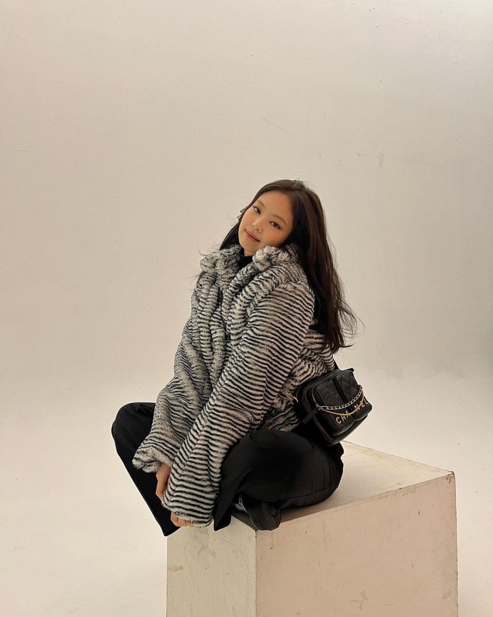 How does Blackpink's Jennie afford all of her clothes? - Quora