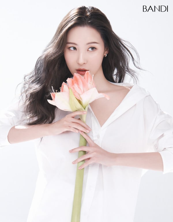 https://www.allkpop.com/upload/2022/01/content/300242/1643528549-sunmi1.png