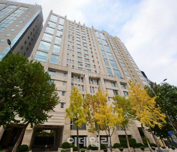 Хичоль (Super Junior) приобрел квартиру за 5 миллиардов вон