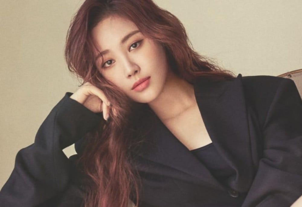 Girl's Day's Yura renews contract with ...