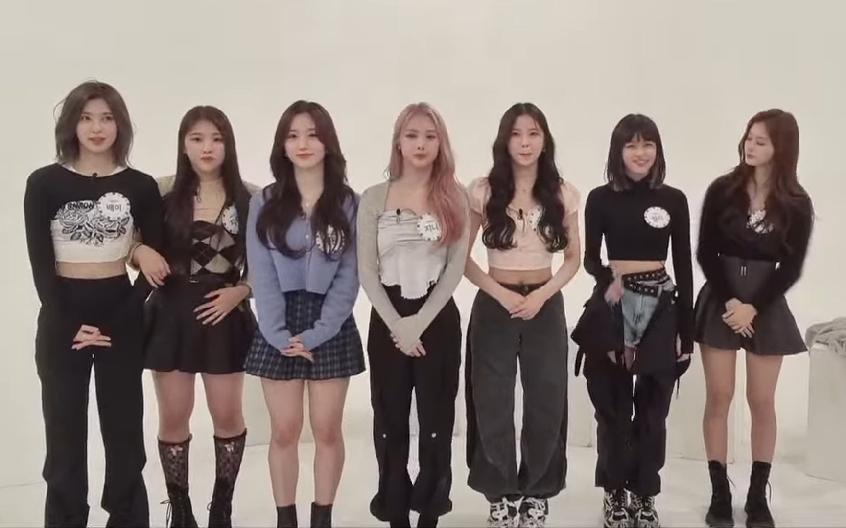 JYP Entertainment's newly debuting girl group NMIXX makes a surprise
