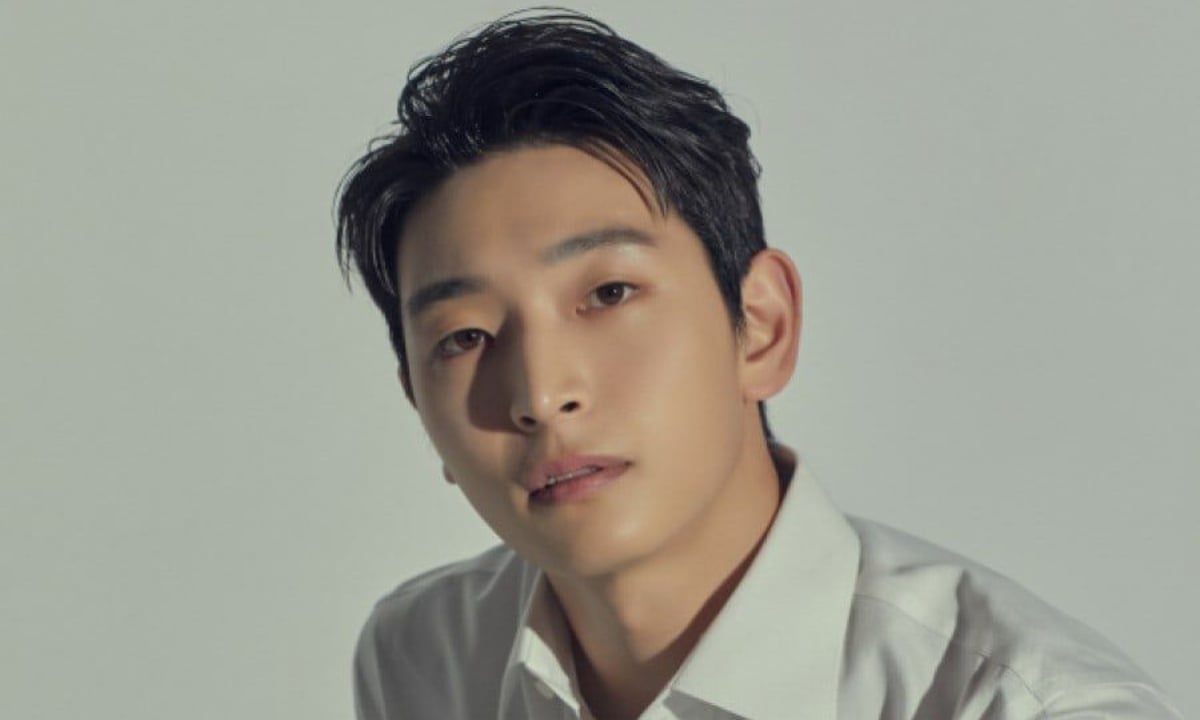 2AM's Jinwoon tests positive for COVID-19 following Seulong & Jo Kwon |  allkpop