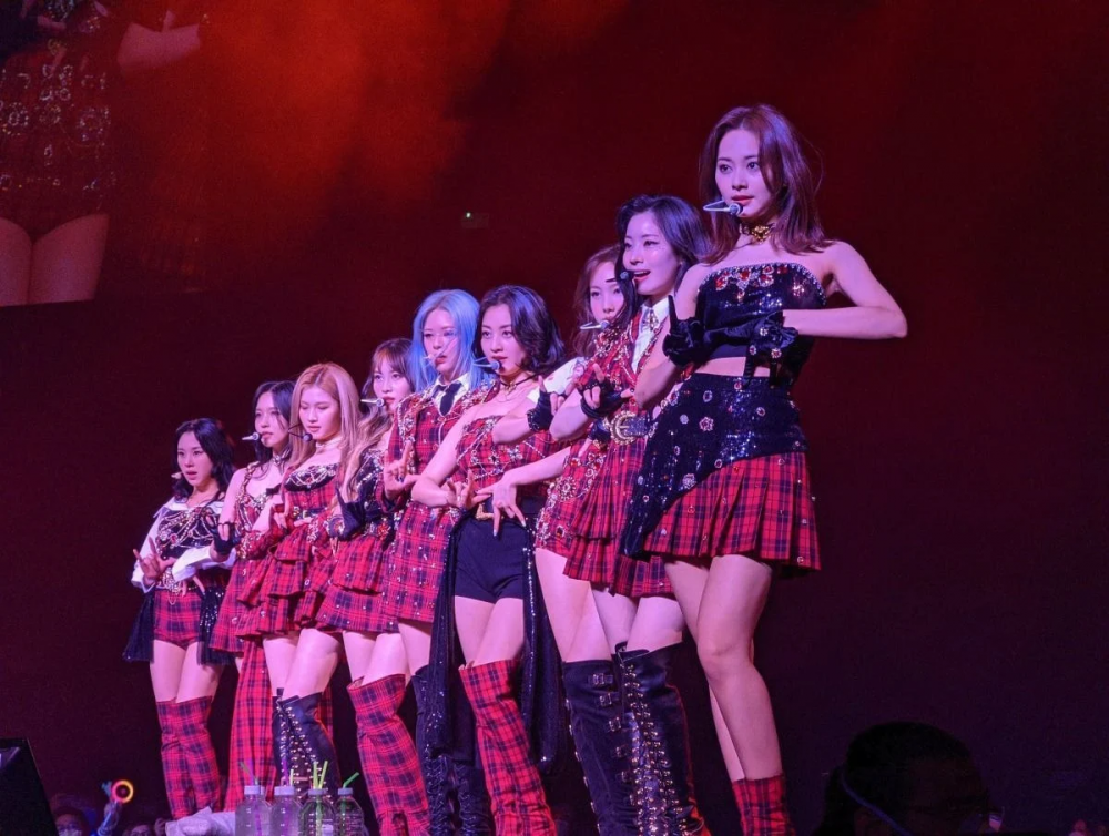 TWICE members receive praise for being fit and looking healthy at their