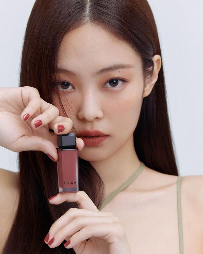 BLACKPINK's Jennie shows off her refreshing beauty in new 'HERA ...