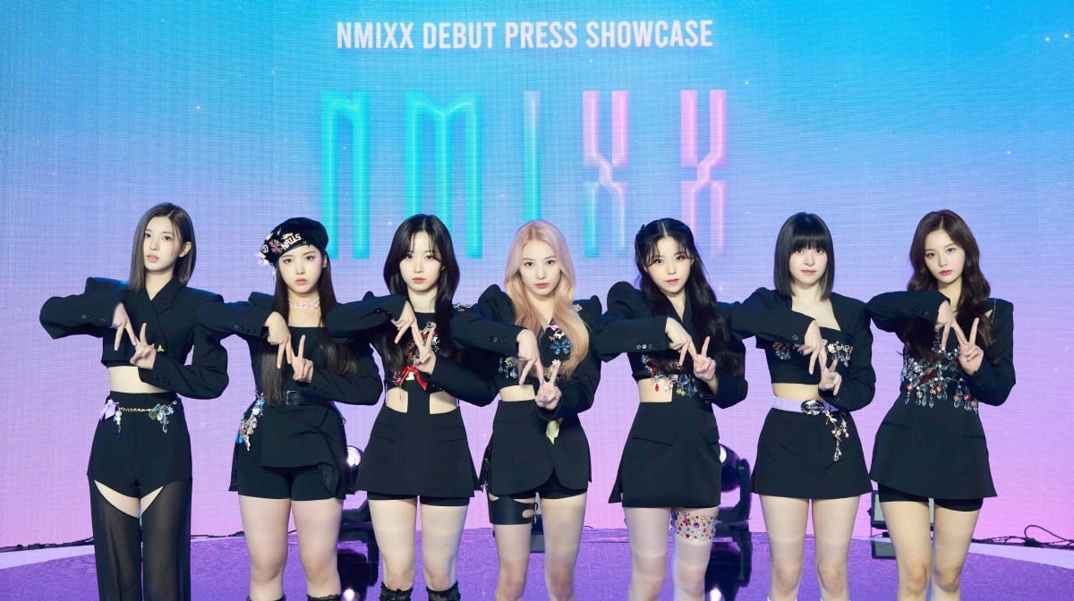 NMIXX share their hopes of strengthening JYPE's name as a 'girl group  powerhouse' + show respect for TWICE and ITZY | allkpop